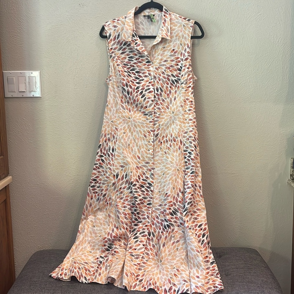 Nic + Zoe sleeveless leaf pattern collared dress. Size large. Pockets. V-neck.